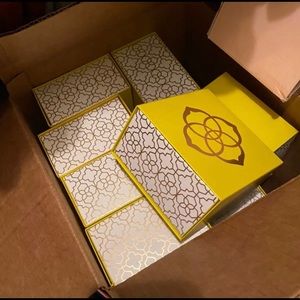 Kendra Scott Gift boxes